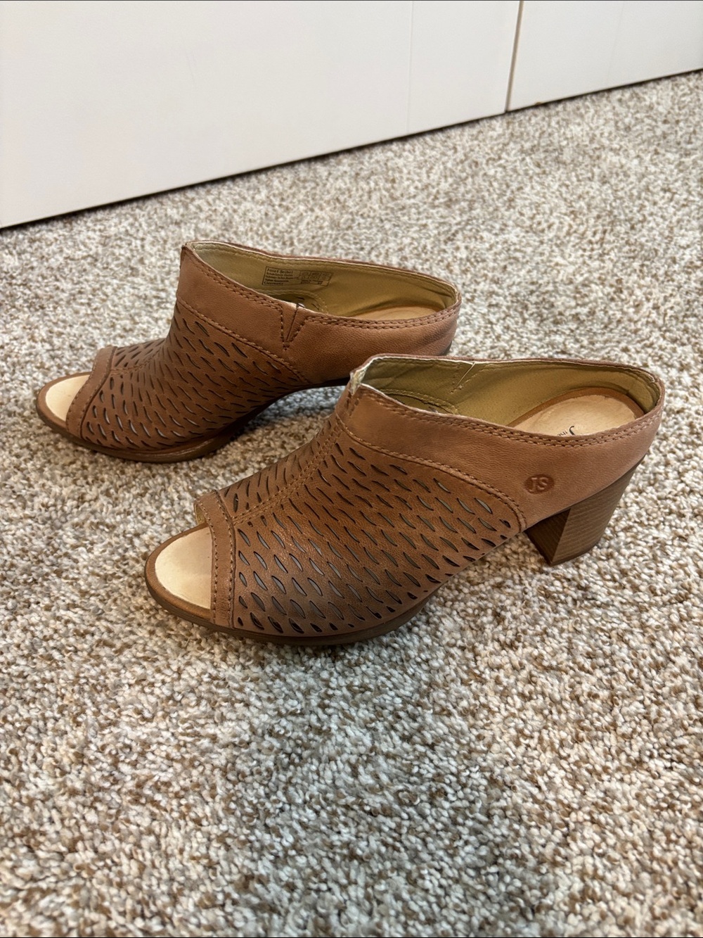 Josef Seibel Womens Cutout Open-Toe Block Heel Mules in Brown